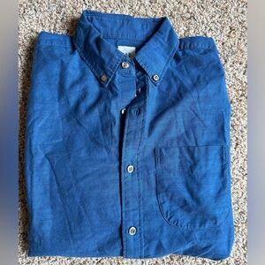 New with tags. Mens GAP button down dress shirt size S